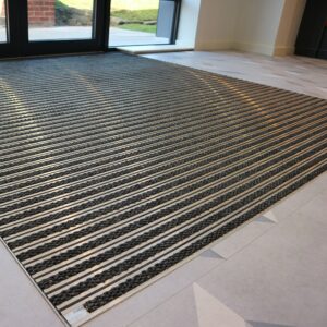 ENRTY CARPET (8)